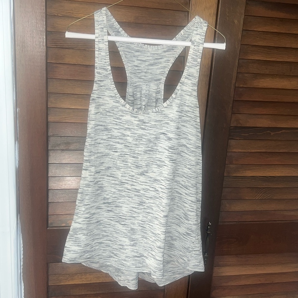 Lululemon tank top